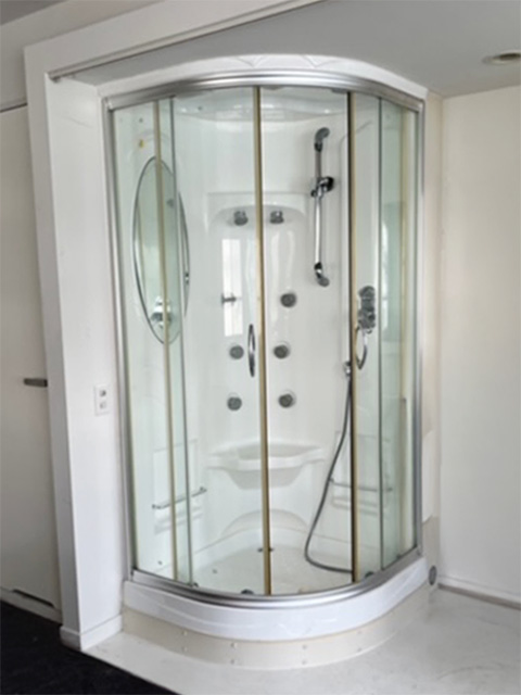 直輸入シャワーユニット